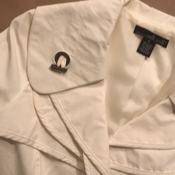 White jacket - Picture 2 of 4
